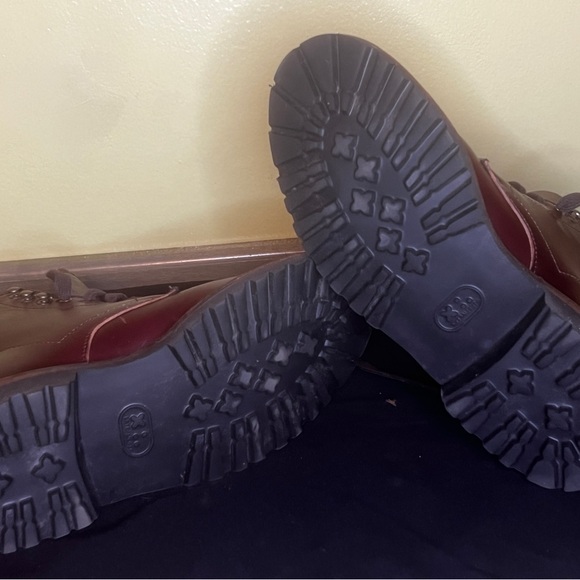 Allen Edmonds ‘Higgins Mill Weatherproof Lug’ in burgandy - Picture 9 of 11